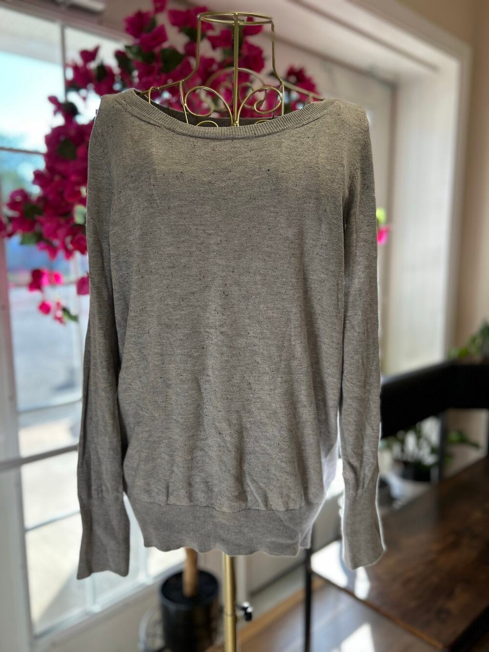 Women’s Long-Sleeved Sweater